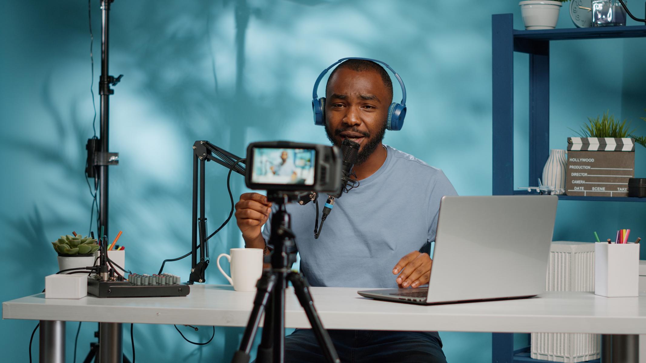 Der Aufstieg der Videopodcasts: So erstellst du einen Podcast mit Video auf YouTube und Spotify